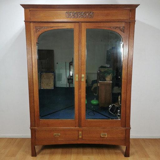 Antiker Kleiderschrank, Garderobenschrank, Spiegelschrank. Abnehmbar