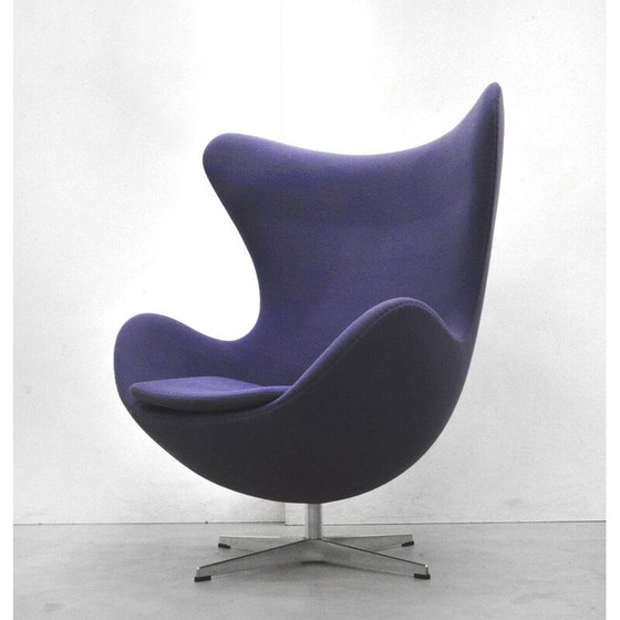 Image 1 of Violetter Sessel "Egg chair" von Arne Jacobsen für Fritz Hansen