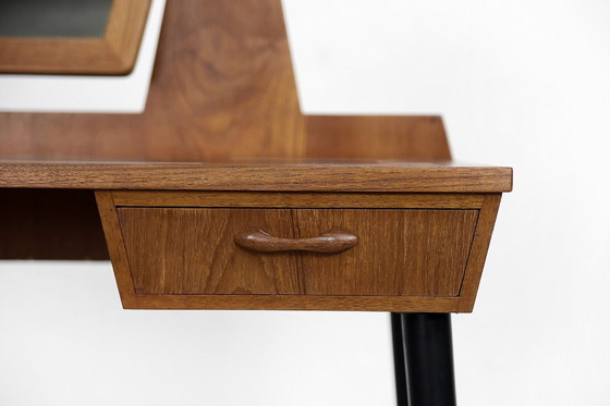 Image 1 of Mid-Century Scandinavian Modern Teak Frisiertisch mit Spiegel und handbemalter Tischplatte, 1960S