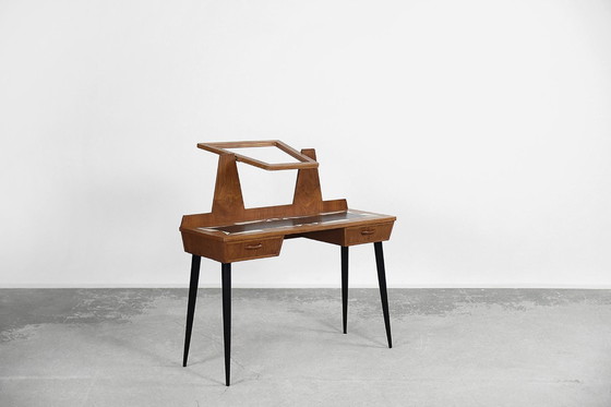 Image 1 of Mid-Century Scandinavian Modern Teak Frisiertisch mit Spiegel und handbemalter Tischplatte, 1960S