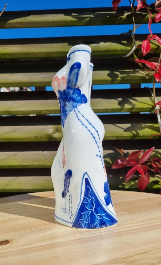 Image 1 of Weißes Porzellan Kimono Kleid geformt Vase Satz von 2