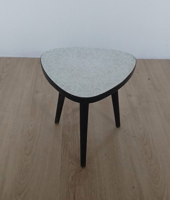 Image 1 of Pflanztisch in Dreiecksform