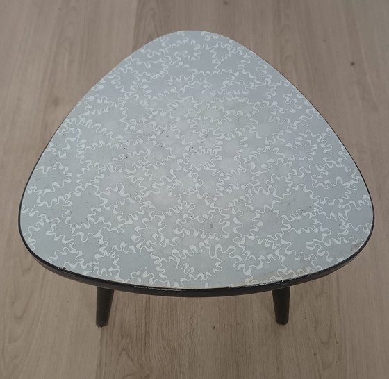 Image 1 of Pflanztisch in Dreiecksform