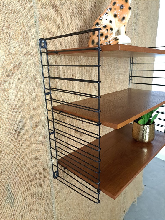 Image 1 of Tomado Modulares Wandsystem mit 3 breiten Fachböden, Wandregal Nr. 3