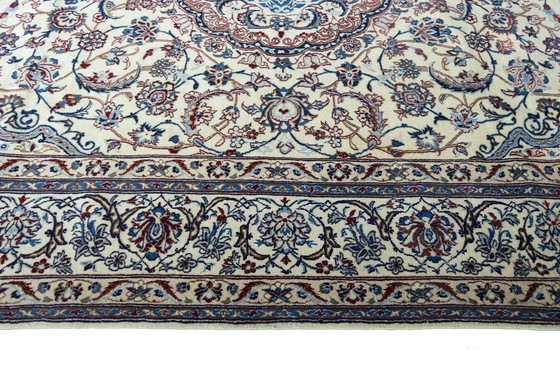 Image 1 of Handgeknüpfter Nain Teppich Mit Seide - 326 X 207 Cm