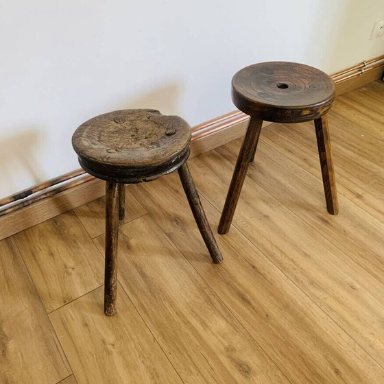 Image 1 of Paar dreibeinige Vintage-Hocker aus Holz