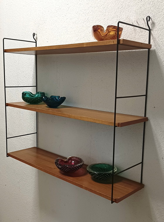 Image 1 of Sixties Wand-/Bücherregal mit drei Regalen