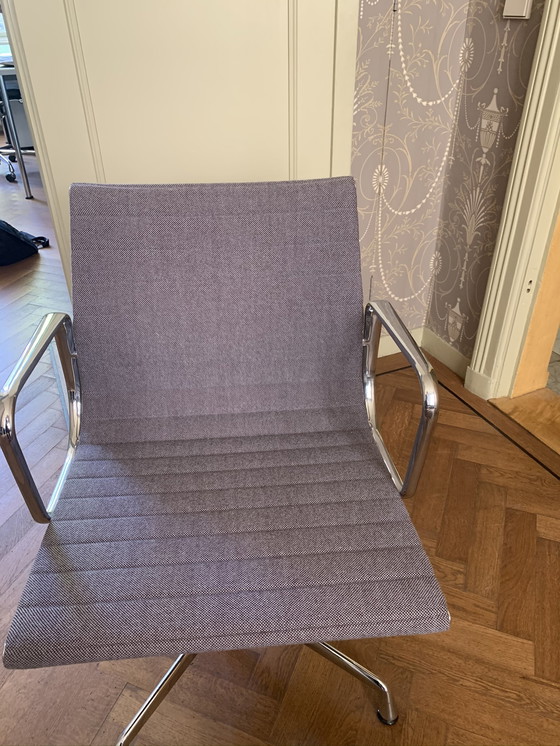 Image 1 of 5x Vitra Eames Stühle