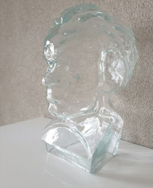 Kopfskulptur aus Glas