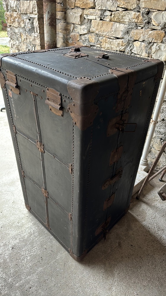 Image 1 of Vintage-Reisegarderobe