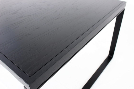 Image 1 of wie neu, quadratischer Couchtisch mit Wendeplatte aus Eiche in weiß und schwarz mit Stahlkufen