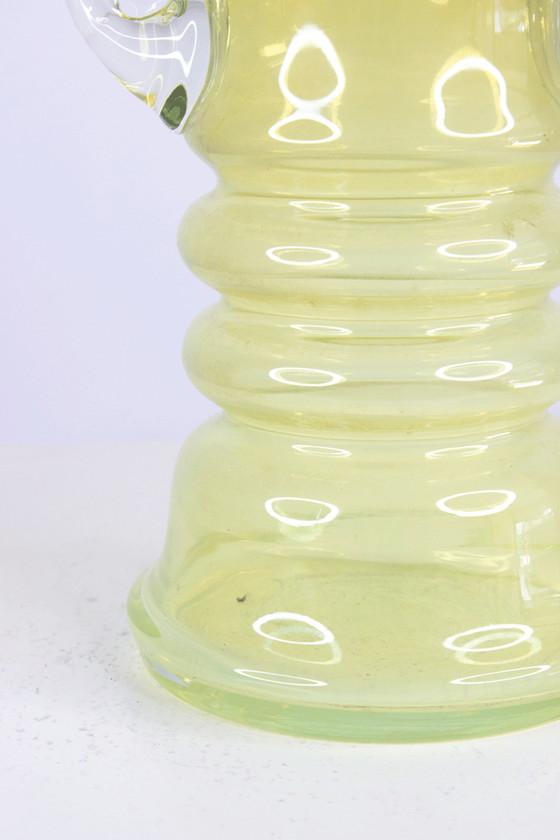 Image 1 of Gelbe Glasvase von Jerzy Słuczan-Orkusz