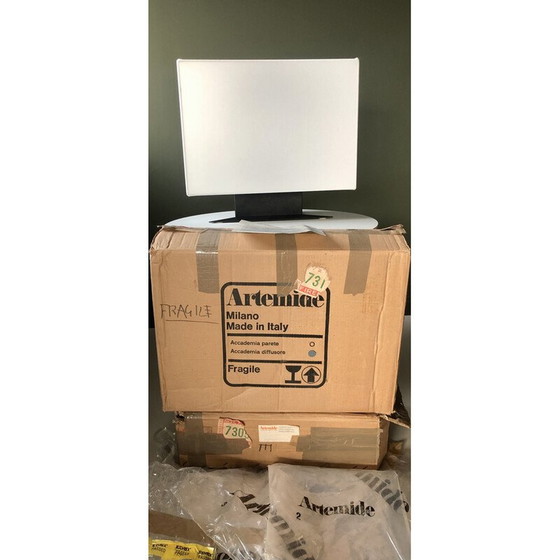 Image 1 of Vintage Accademia Tavolo Lampe aus weiß lackiertem Metall und weißem Stoff von Cini Boeri für Artemide, Italien 1978