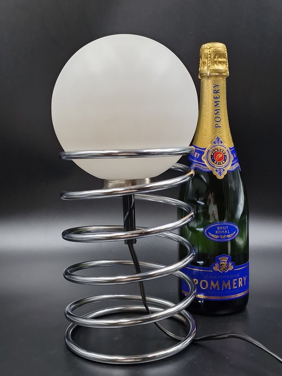 Image 1 of Woja, spiralförmige Tischleuchte