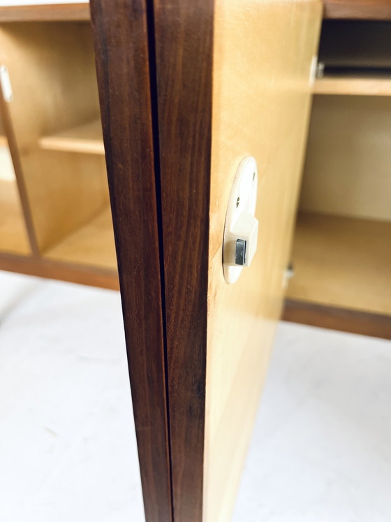 Image 1 of Minimalistisches Sideboard im Vintage-Stil