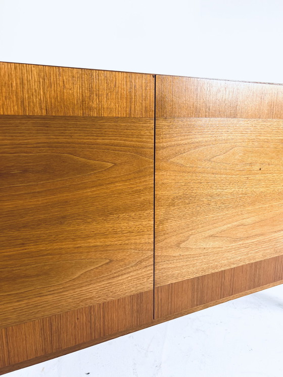 Image 1 of Minimalistisches Sideboard im Vintage-Stil