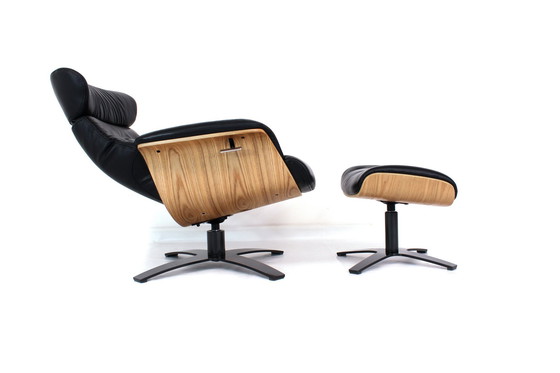Image 1 of As New! Multi-Functional Scandinavian Lounge Chair / Sessel with Leather and Oak