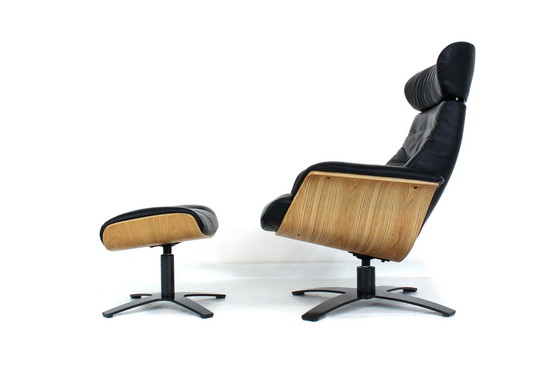 Image 1 of As New! Multi-Functional Scandinavian Lounge Chair / Sessel with Leather and Oak