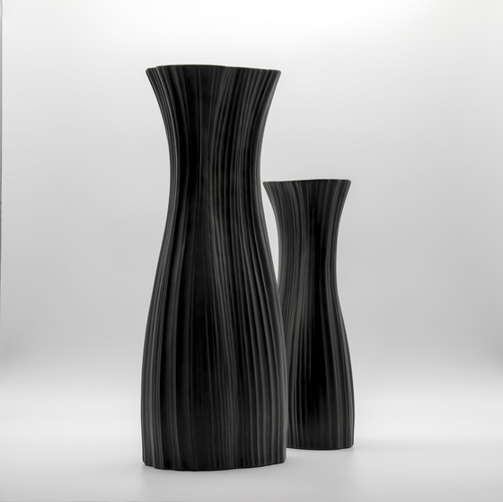 Image 1 of Martin Freyer Rosenthal Plissee Bisque Porcelaine Noire 37 cm + 27 cm Vase Duo