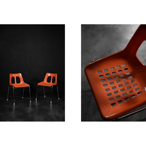 Paar orangefarbene Kunststoff- und Chromstühle für Plasson, 1960