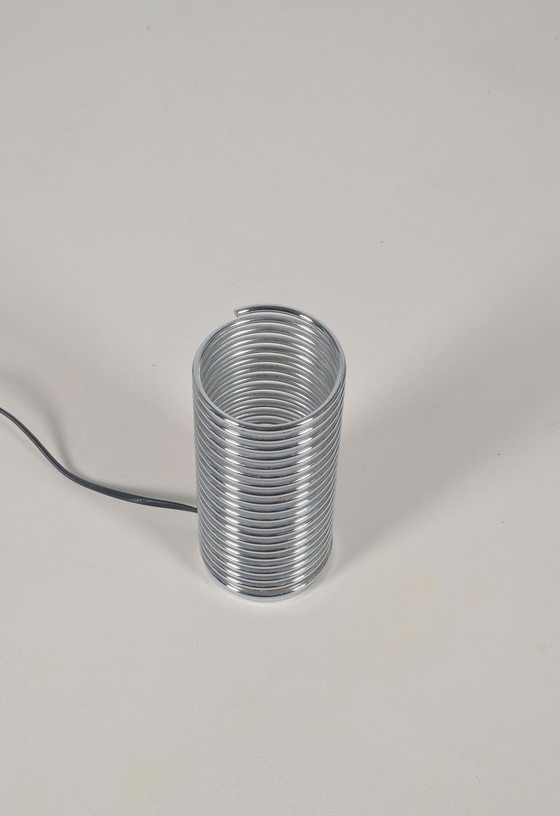 Image 1 of Massive Spiral-Tischlampe