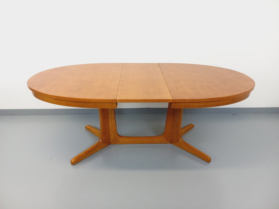 Image 1 of Ovaler Esstisch Baumann Vintage 60er und 70er Jahre aus hellem Ulmenholz mit 2 Auszügen
