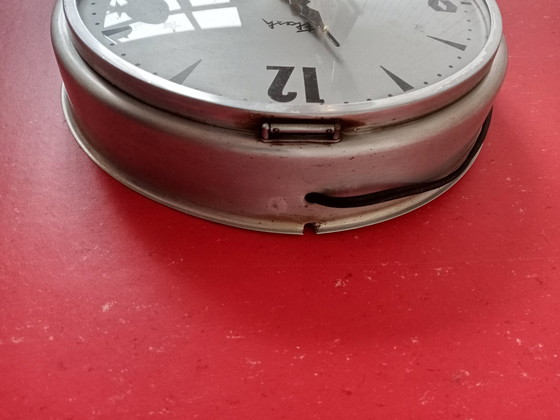 Image 1 of Industrielle Wanduhr