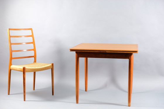 Image 1 of Ausziehbarer quadratischer Mid-Century Teak Esstisch