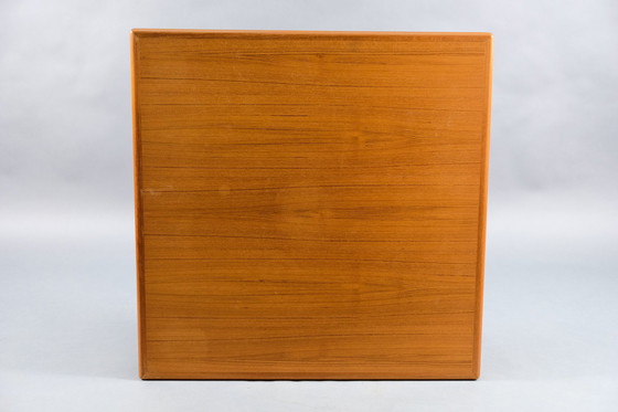 Image 1 of Ausziehbarer quadratischer Mid-Century Teak Esstisch