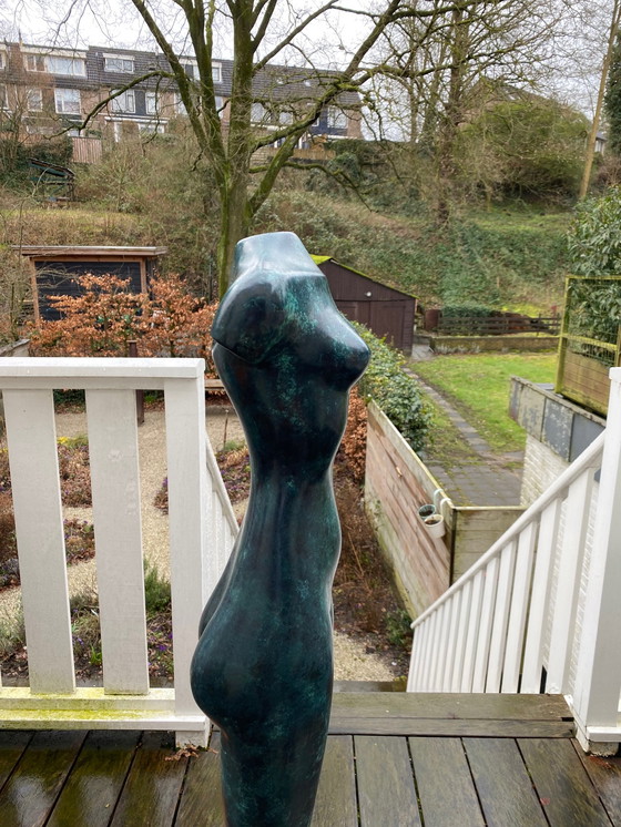 Image 1 of Pieter Kortekaas "Das Mädchen"-Statue
