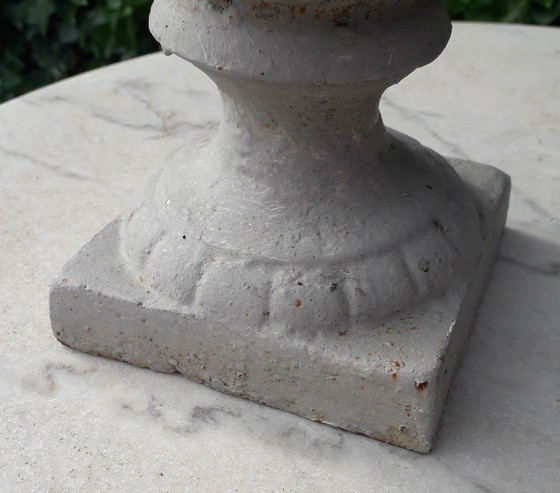 Image 1 of 2 Brocante-Vasen aus Gusseisen, 32 cm hoch