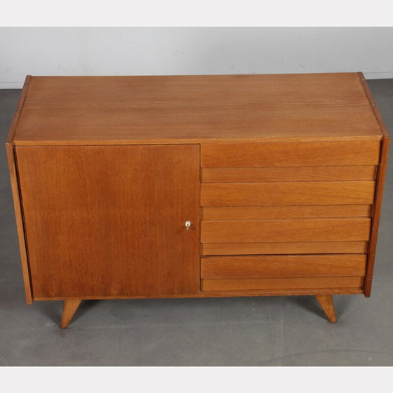 Image 1 of Alter Eichenholzschrank Modell U-458 von Jiri Jiroutek, 1960