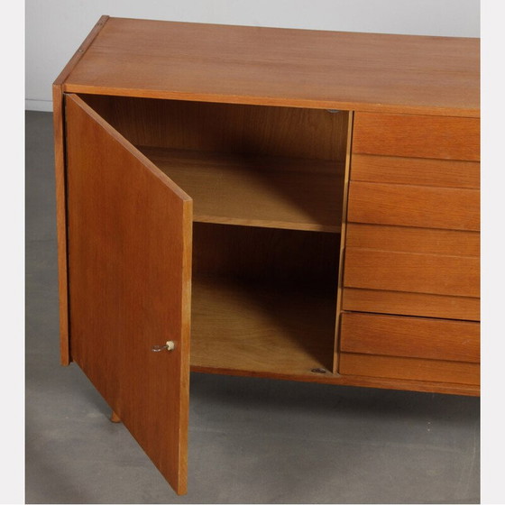 Image 1 of Alter Eichenholzschrank Modell U-458 von Jiri Jiroutek, 1960