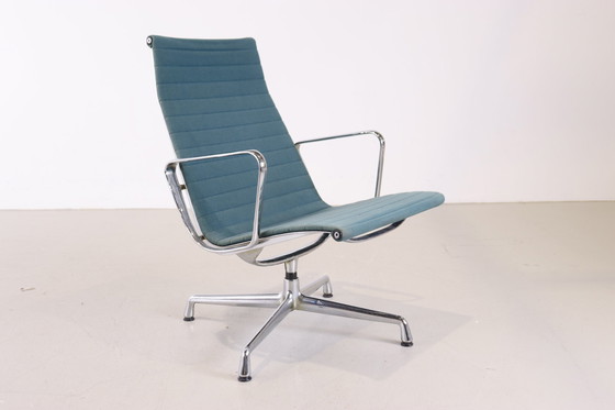 Image 1 of Vitra EA112 Sessel