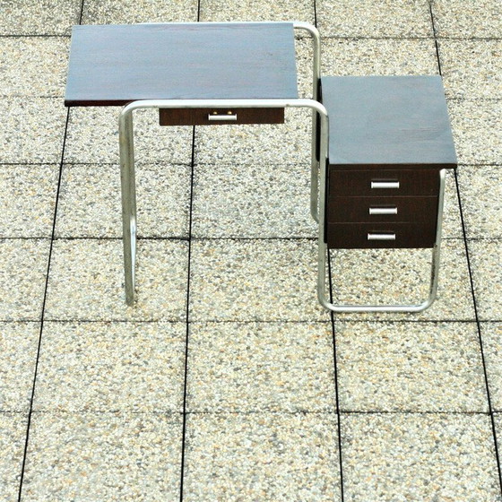 Image 1 of Alter Bauhaus-Holzschreibtisch, Tschechoslowakei