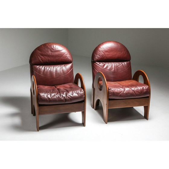 Image 1 of Paar Vintage-Sessel aus rotem Leder und Nussbaumholz "Arcata" von Gae Aulenti, Italien 1968