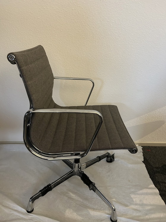 Image 1 of Vitra- Ea108