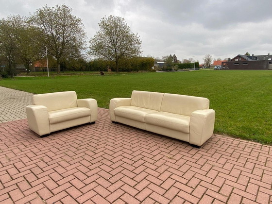 Image 1 of Schönes Echtleder 3 + 1,5 Sitzer Sofa Set