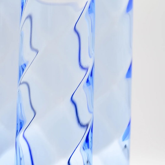 Image 1 of Kleeblattvase in blauer Optik aus Kunstglas von Anna Ehrner