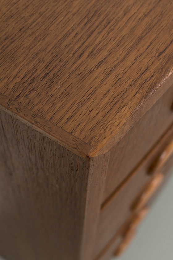 Image 1 of Süße dänische Kommode