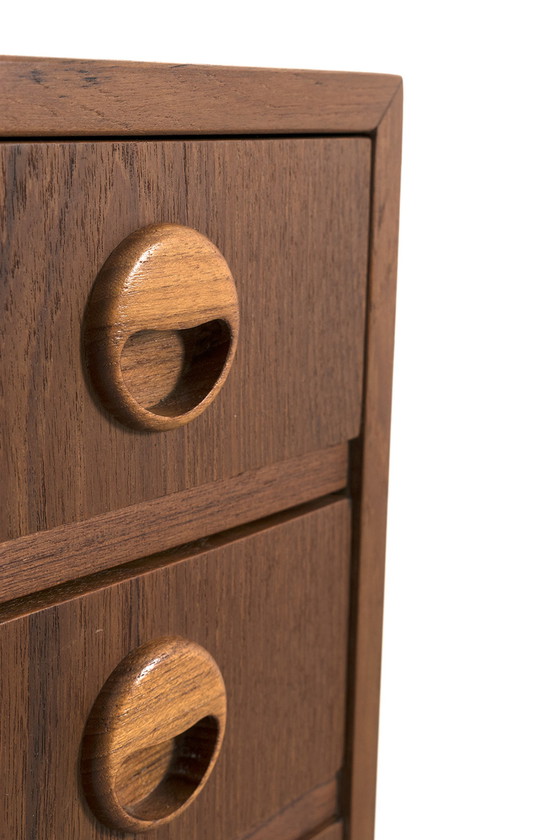 Image 1 of Süße dänische Kommode