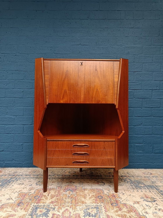 Image 1 of Vintage-Eckschrank / Barschrank