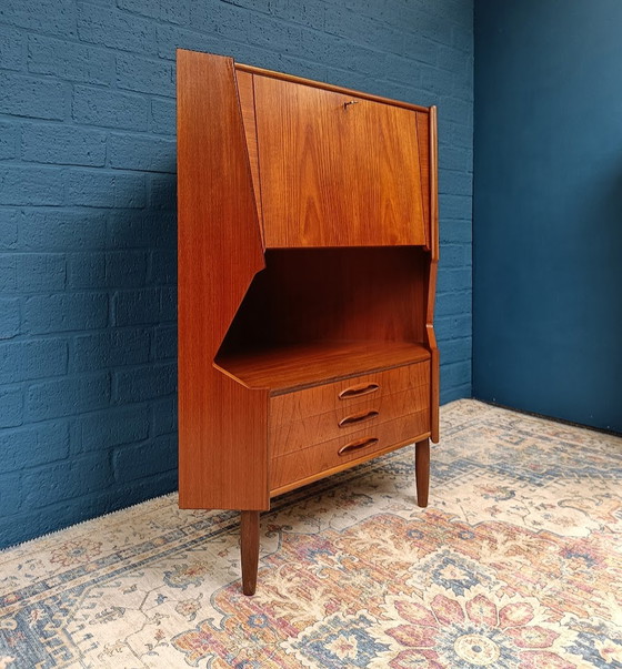 Image 1 of Vintage-Eckschrank / Barschrank