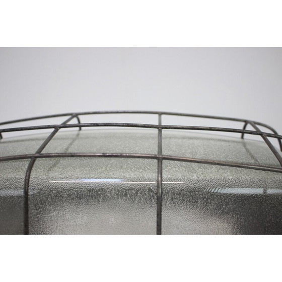 Image 1 of Vintage Industrie-Deckenleuchte Typ 511 32 01 aus Metall und Glas, Tschechoslowakei 1990