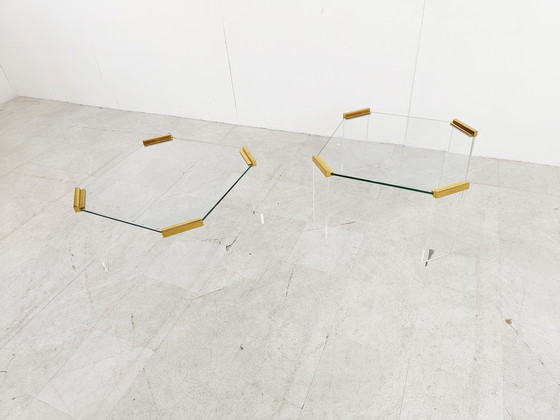Image 1 of 2x Couchtische aus Plexiglas und Messing