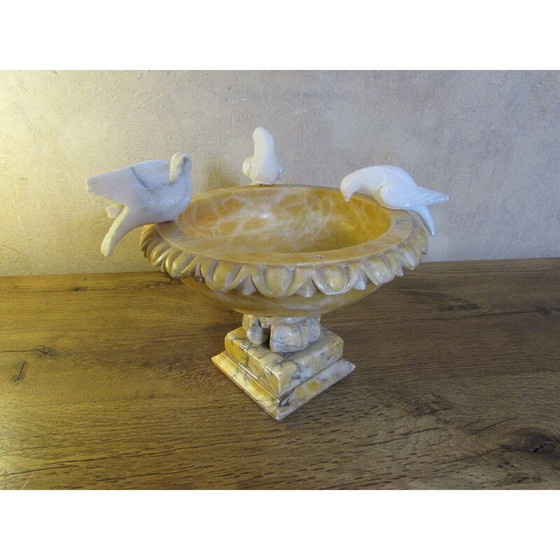 Image 1 of Italienische Vogeltränke aus Alabaster mit 3 Vögeln