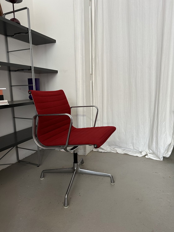 Image 1 of Herman Miller Ray eames EA108 Liege