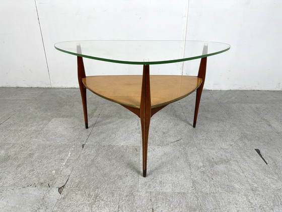 Image 1 of Dreibeiniger italienischer Couchtisch aus der Mid century