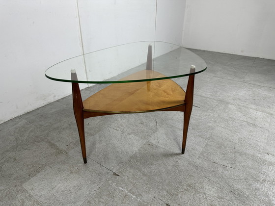 Image 1 of Dreibeiniger italienischer Couchtisch aus der Mid century
