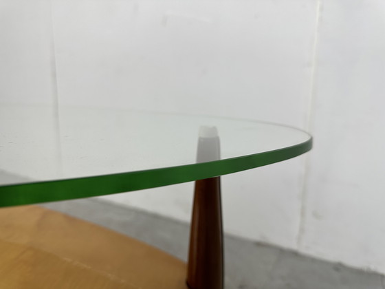 Image 1 of Dreibeiniger italienischer Couchtisch aus der Mid century